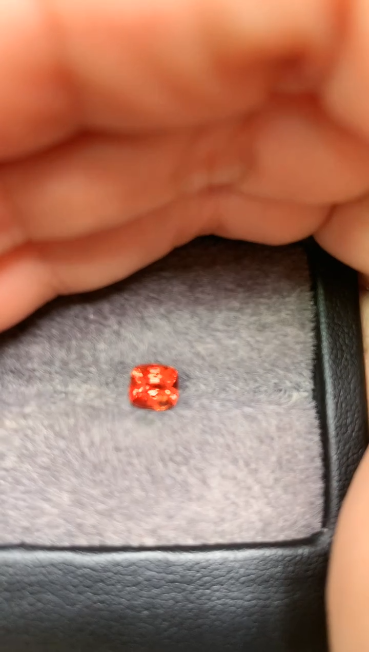 【闪购商品】定制尖晶石裸石未镶嵌枕型 橙色调 1.01ct