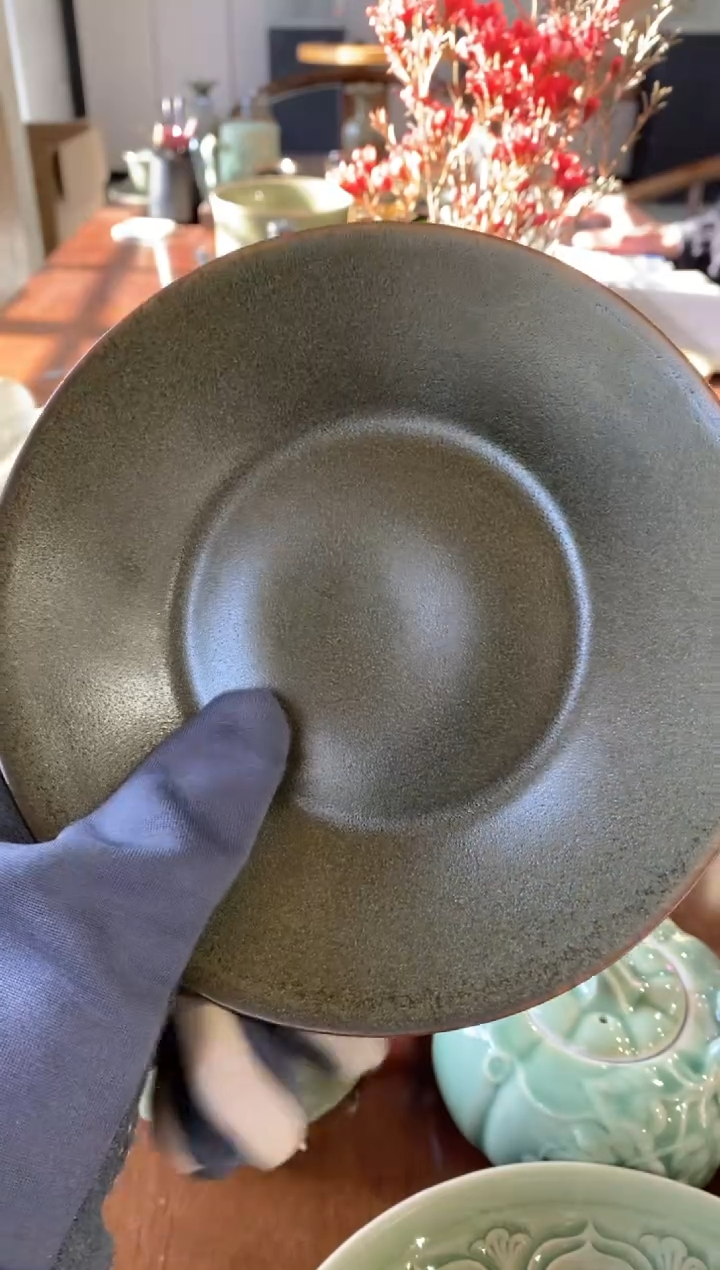 全手工拉坯茶叶末釉果盘 