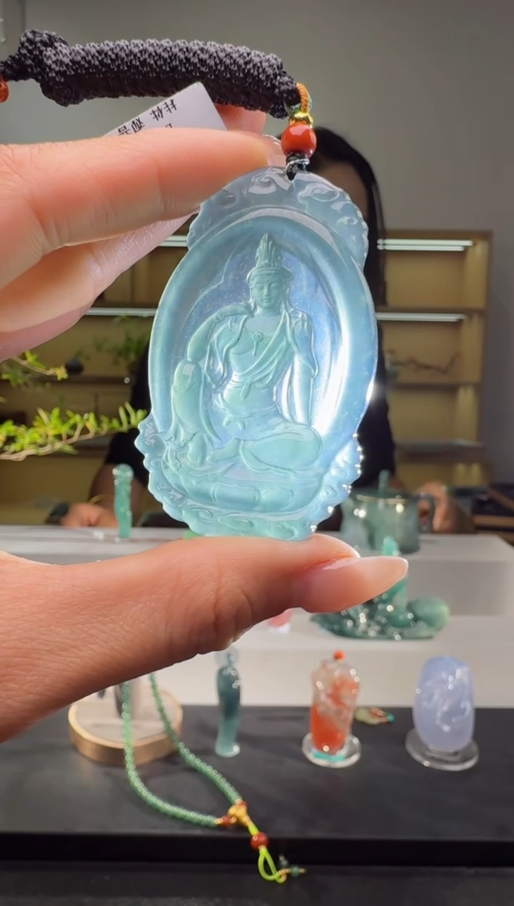 吊坠(不含链)未镶嵌翡翠观音