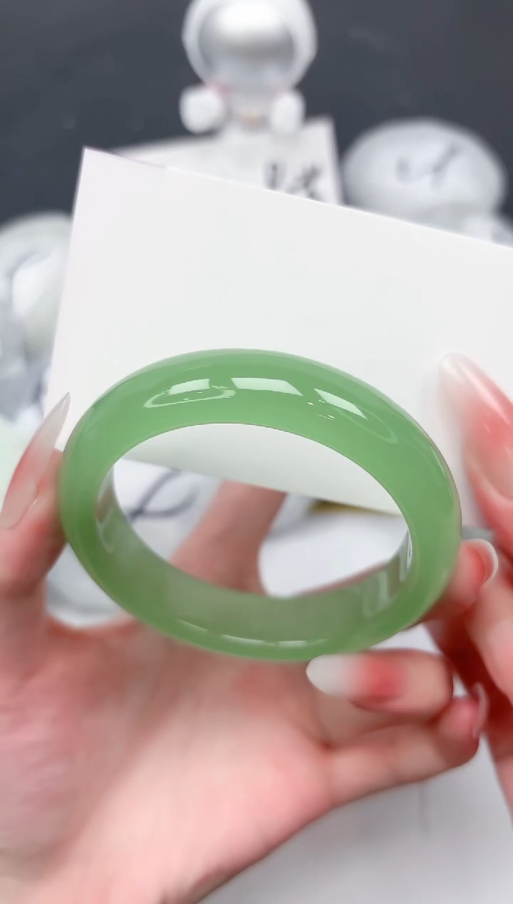 未镶嵌手镯石英质玉184-56