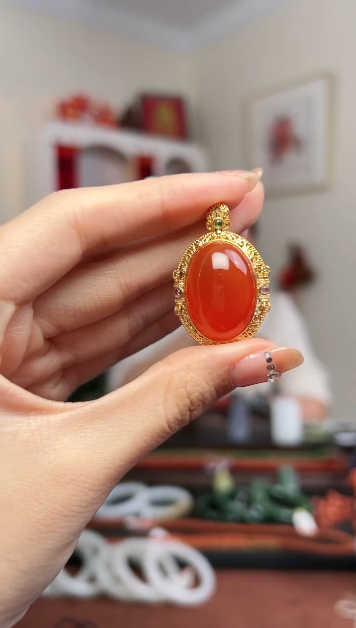 【闪购商品】南红玛瑙03-18K金镶嵌南红蛋面24*16*6mm