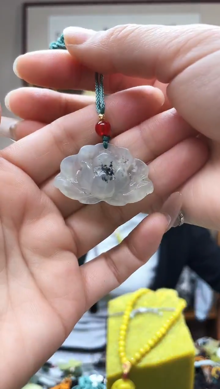 未镶嵌岫玉吊坠·