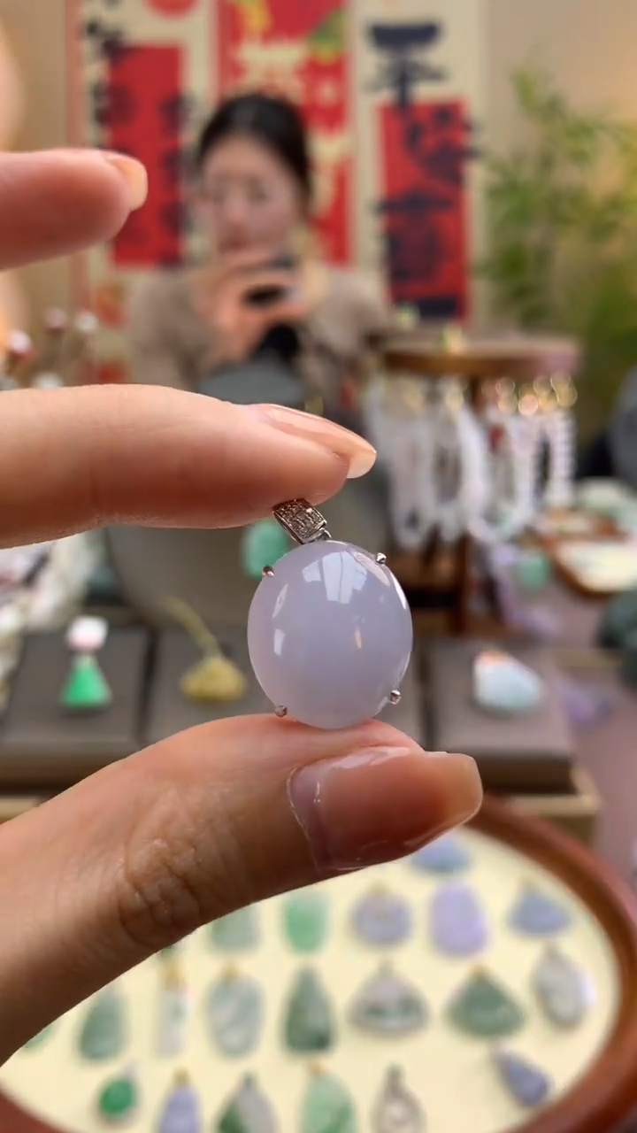 【闪购商品】翡翠颈饰18K金镶嵌天然a货翡翠吊坠