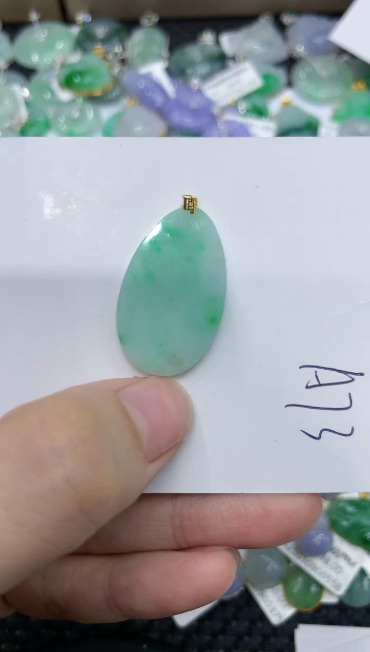 【闪购商品】翡翠颈饰18K金镶嵌1111111111111
