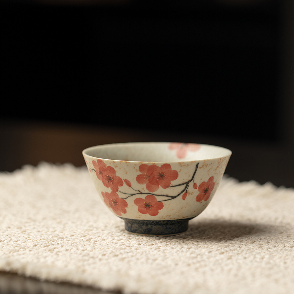 墨己焦糖釉手绘青黛红梅陶瓷茶杯功夫茶具精致书怀茶杯家用主人杯