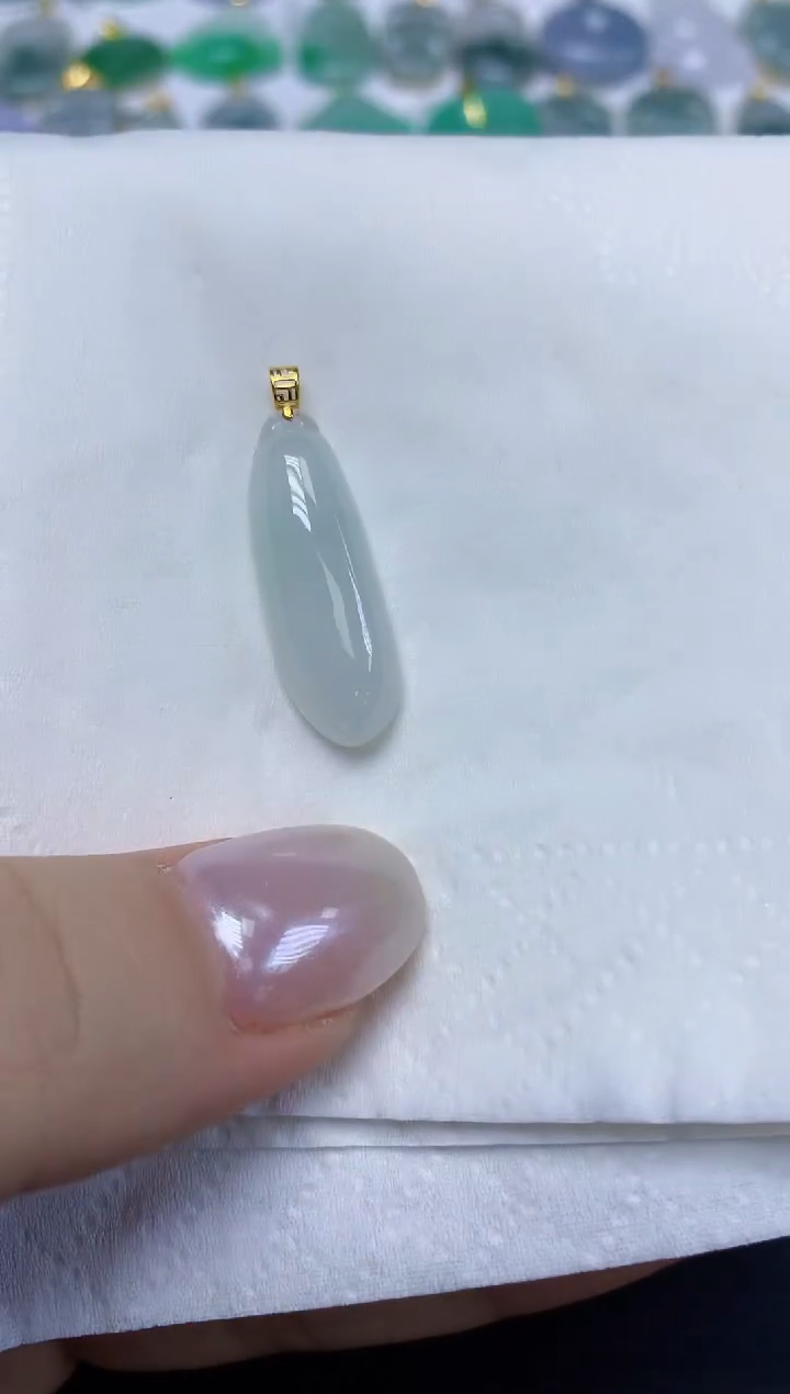 翡翠18K金镶嵌颈饰天然缅甸翡翠A货