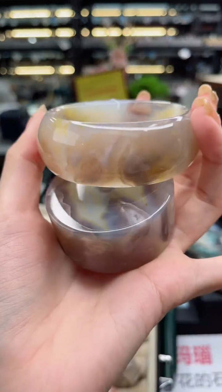 【闪购商品】石英质玉手镯未镶嵌57圈口（赠品镯心）351016