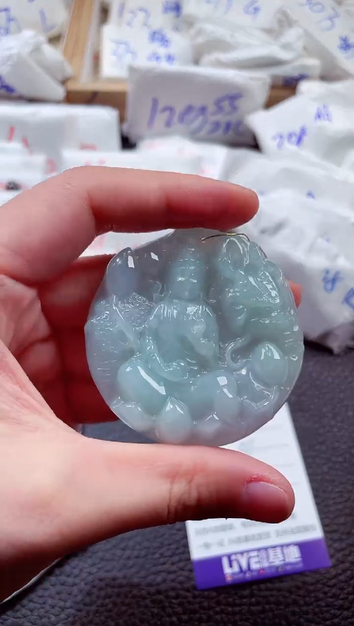 翡翠未镶嵌颈饰00001078观音