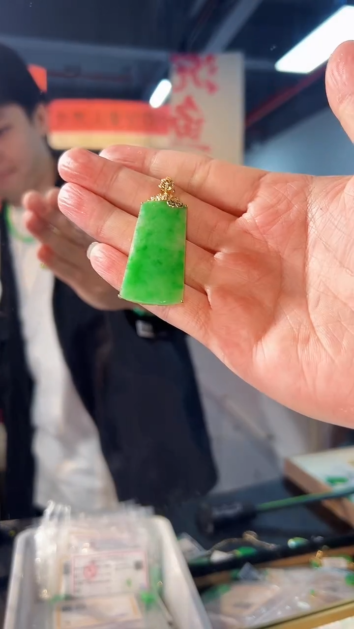 【闪购商品】翡翠颈饰18K金镶嵌缅料A货/支持复检/一件