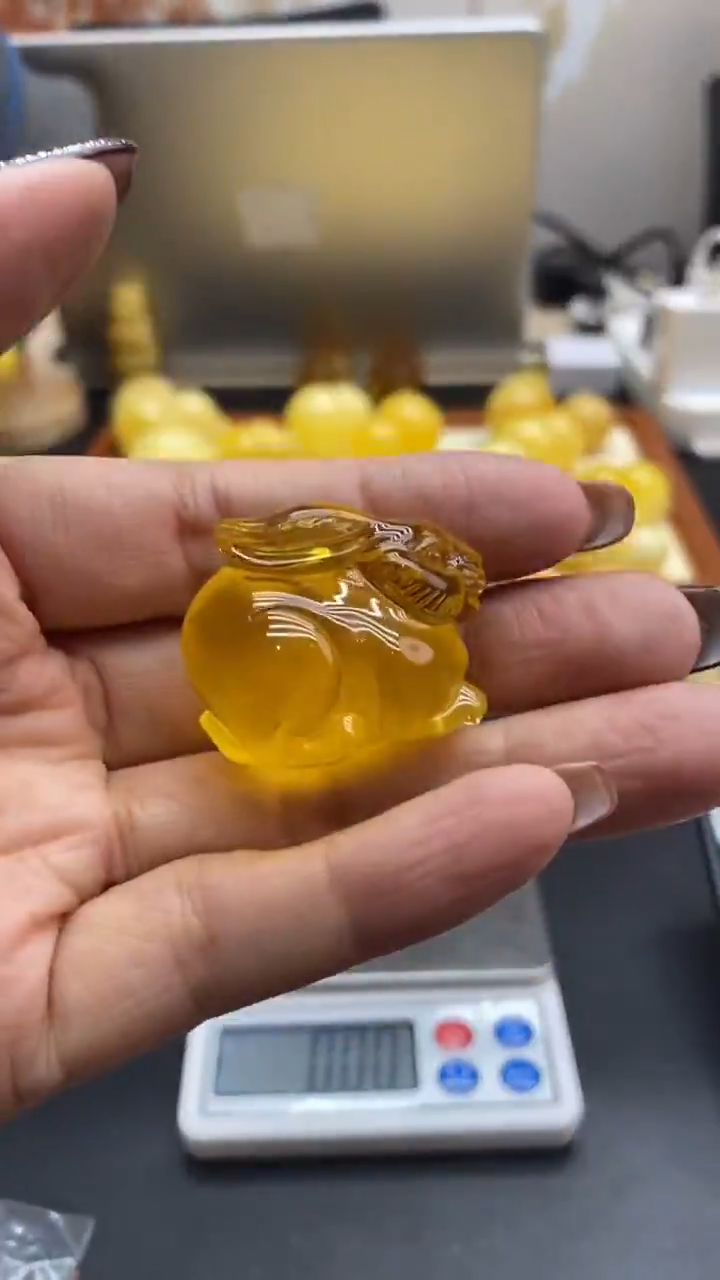 琥珀未镶嵌珠宝奇石2537