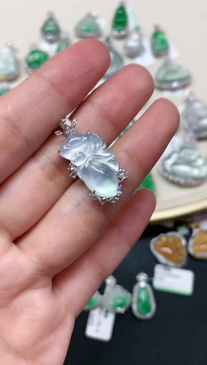 【闪购商品】翡翠吊坠(不含链)18K金镶嵌A23|8800