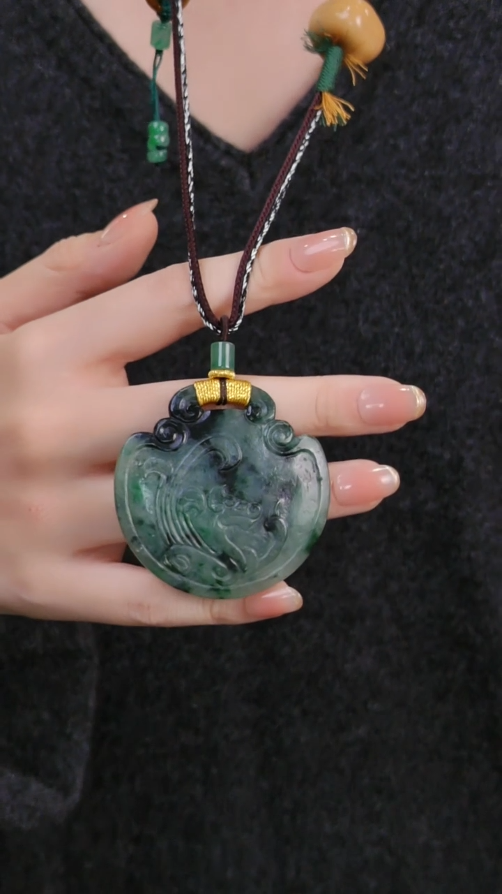 颈饰未镶嵌翡翠翡*范国风