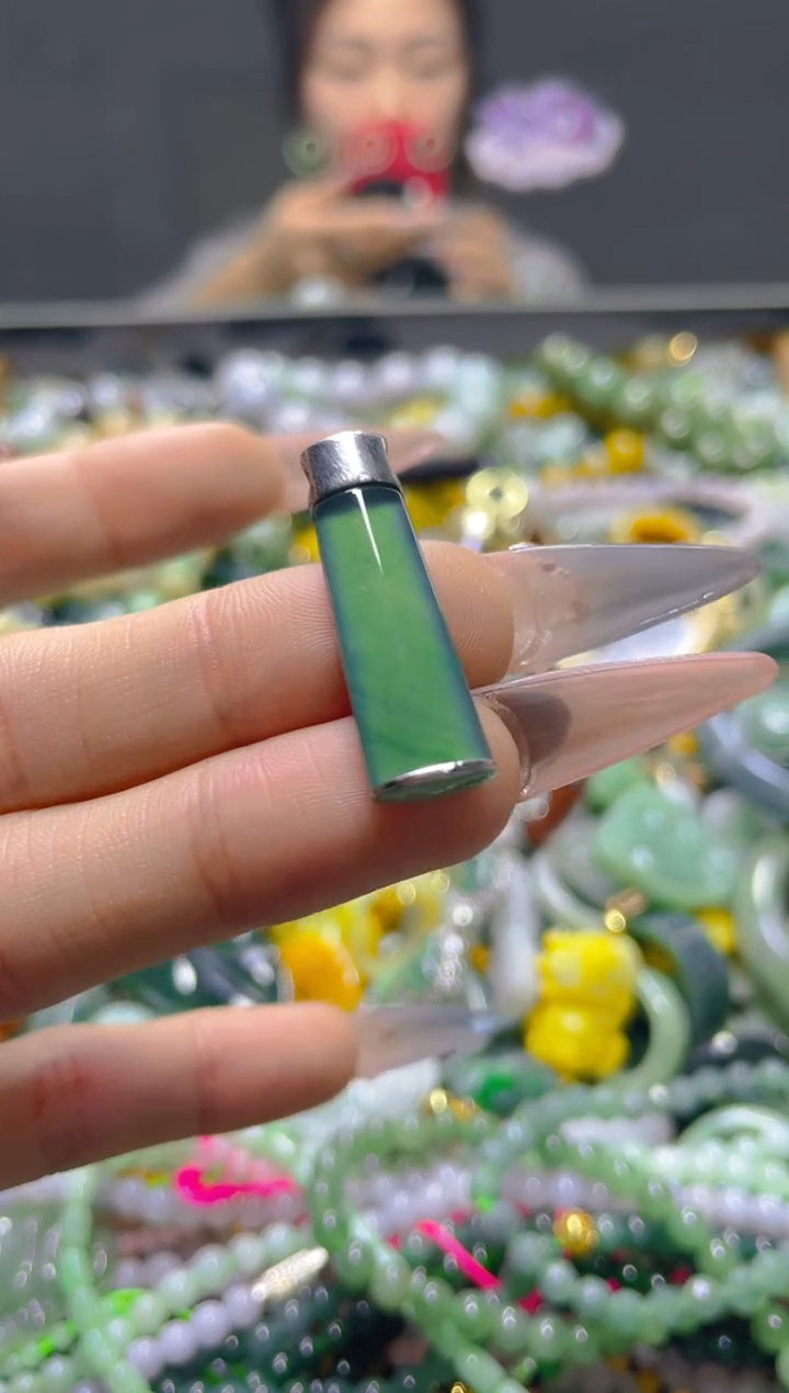 颈饰未镶嵌翡翠/F/翡翠A货，一件也是批发价