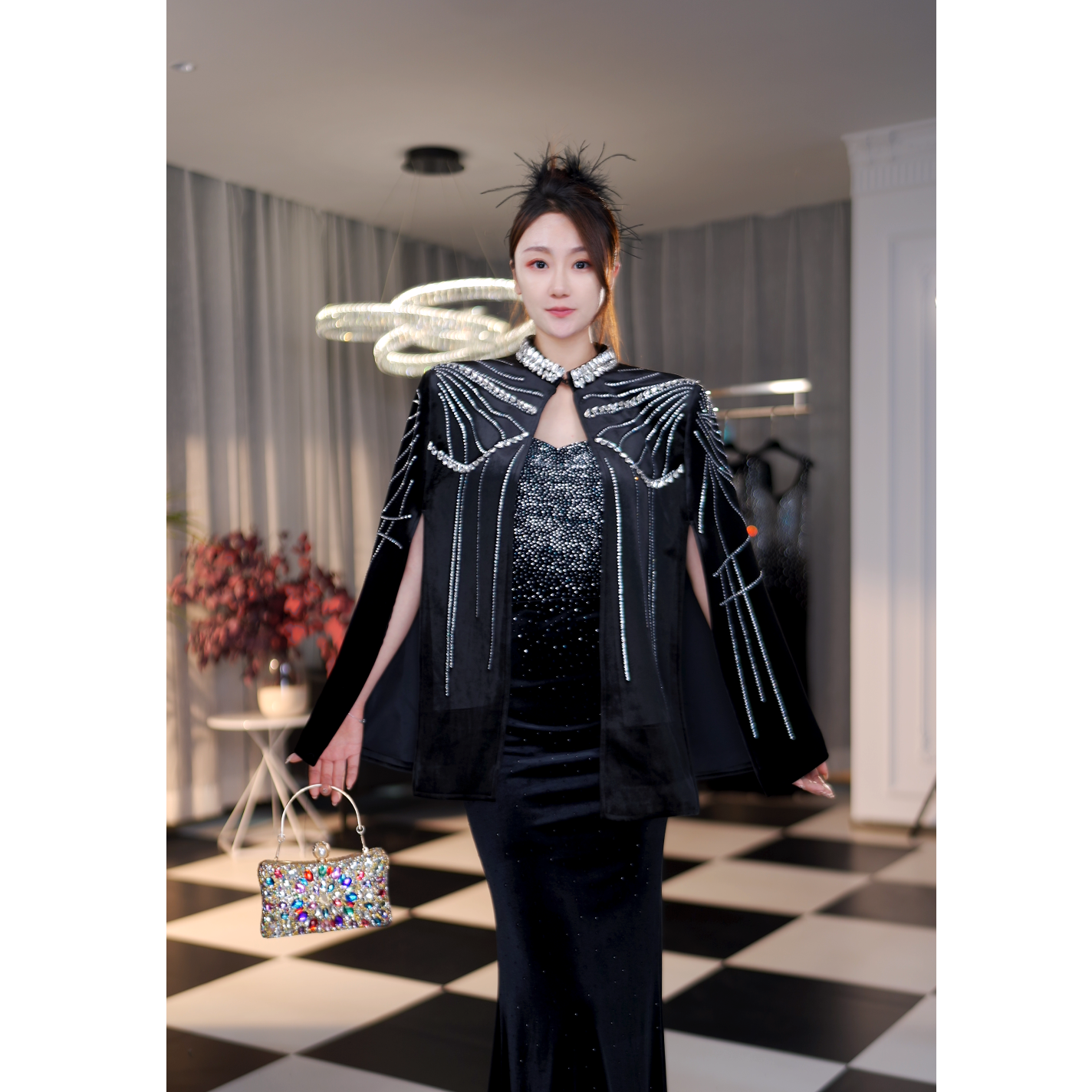 25重工轻奢镶钻时尚斗篷气质