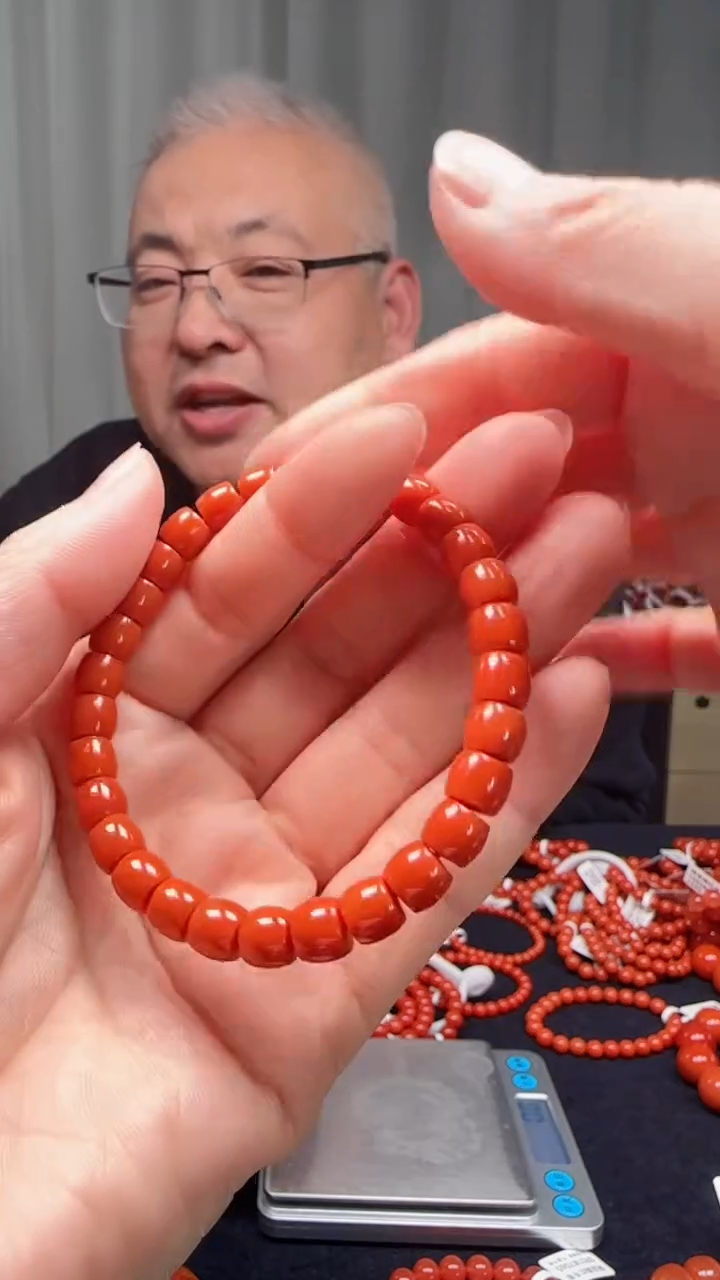 未镶嵌多样性发一件南红玛瑙【高货】柿锦红7mm保山直切单圈 