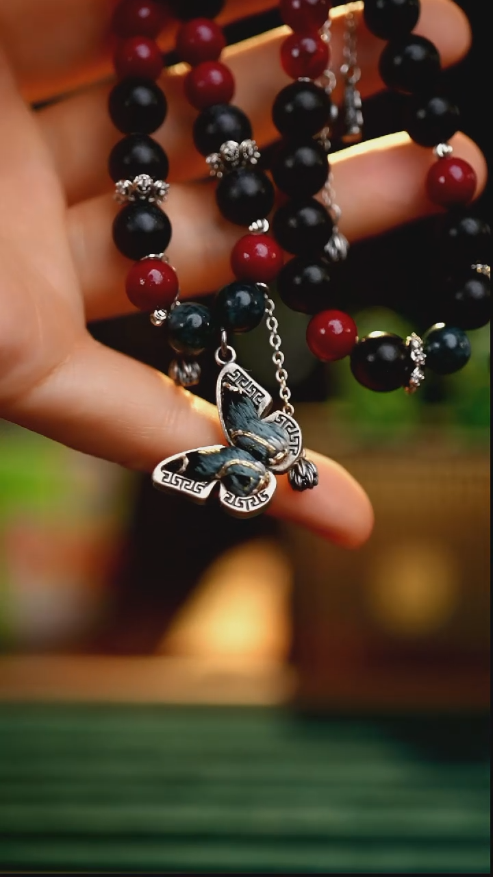 织绣马*苗族手工刺绣手链A540