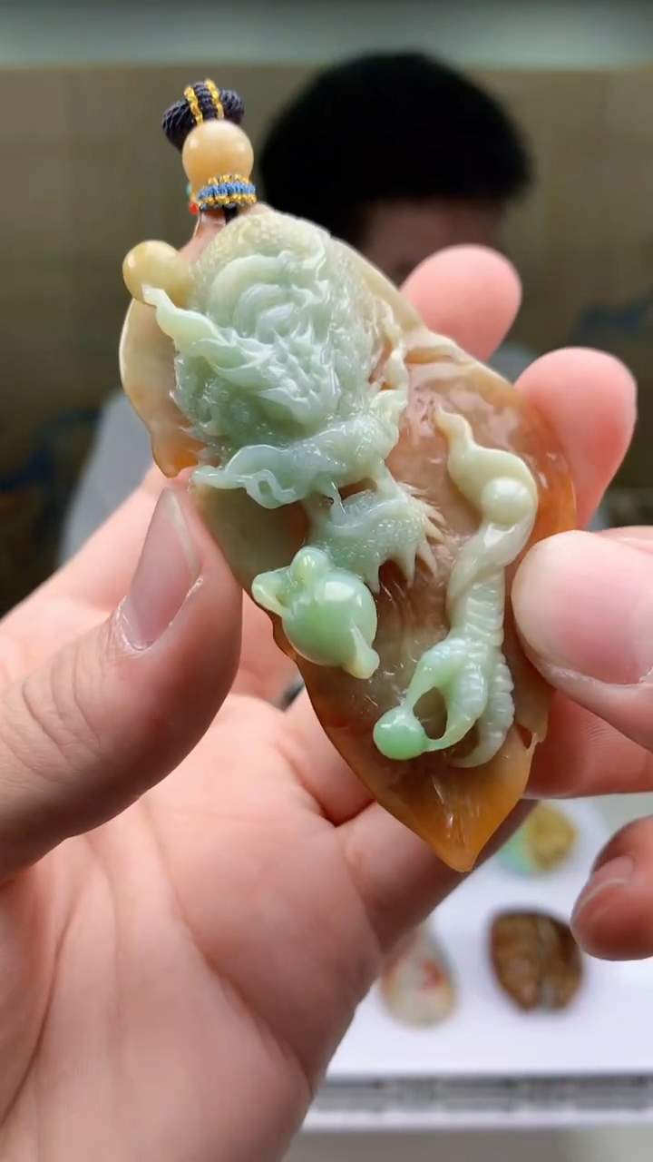 【闪购商品】定制翡翠未镶嵌5028bb-毛货挂件