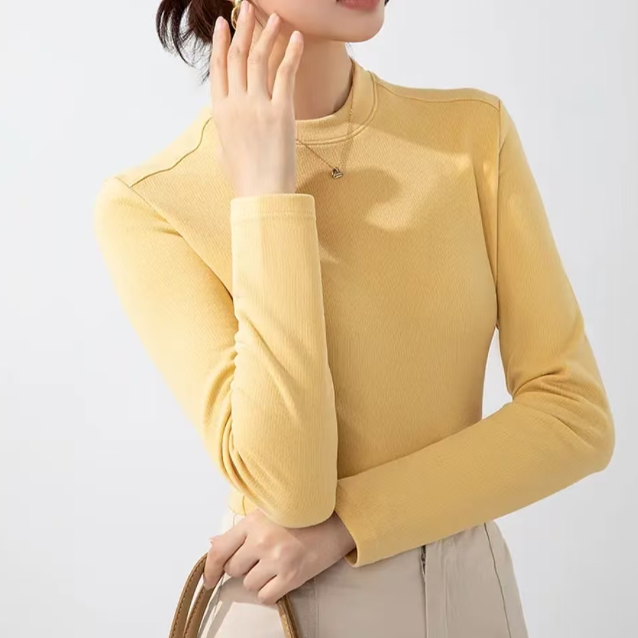 9385-（鹅黄色）山茶油鱼骨德绒打底衫