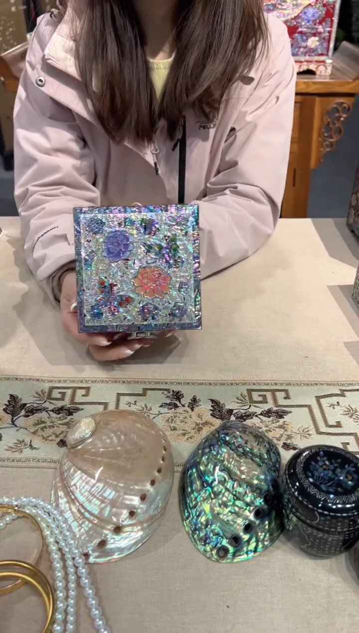 【闪购商品】红底蓝边单层按扣·弘贝雅螺钿漆器文化馆