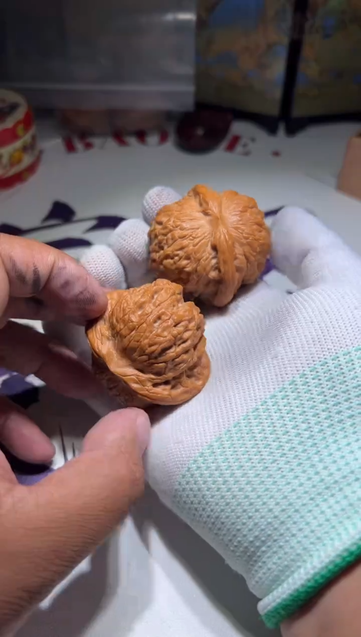 【闪购商品】文玩核桃把件宝阁文玩核桃血麒麟