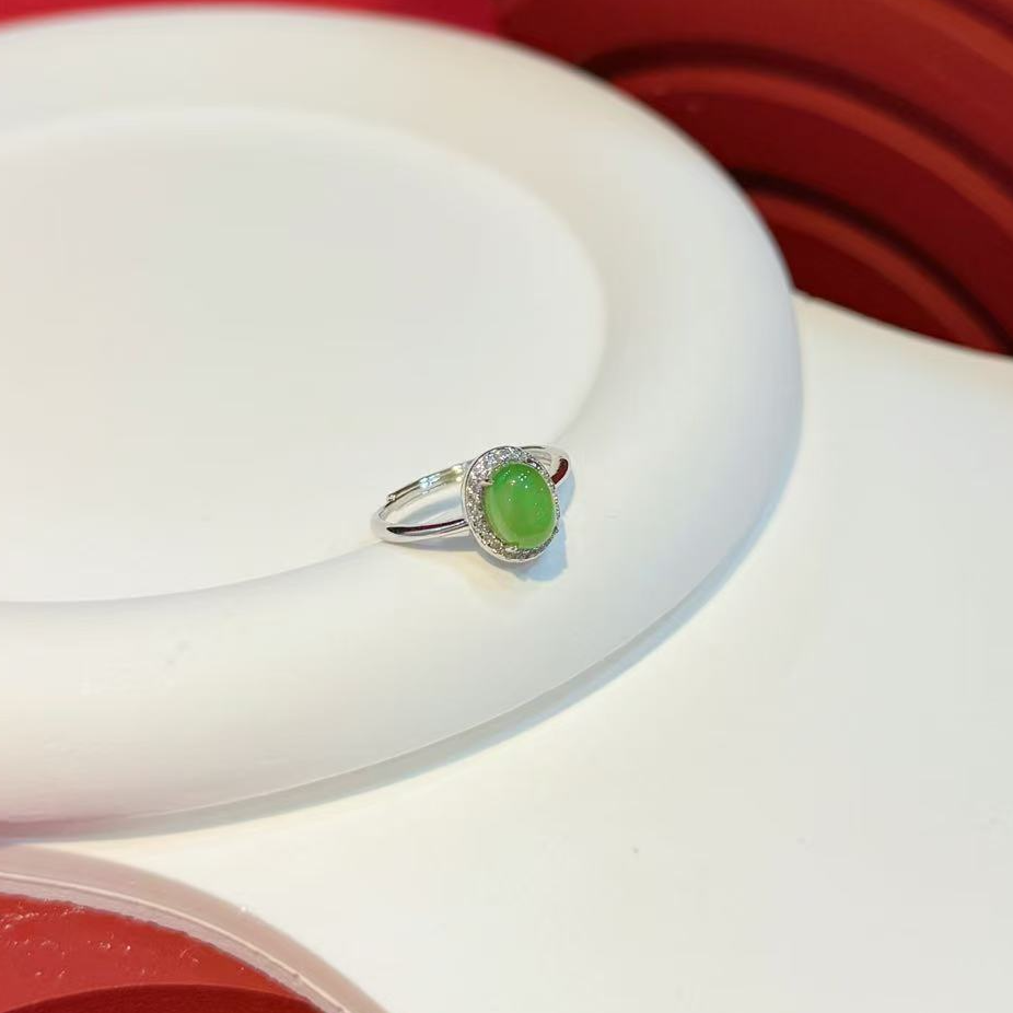 S925银镶嵌8*10mm碧玉旦面戒指HNZ12470