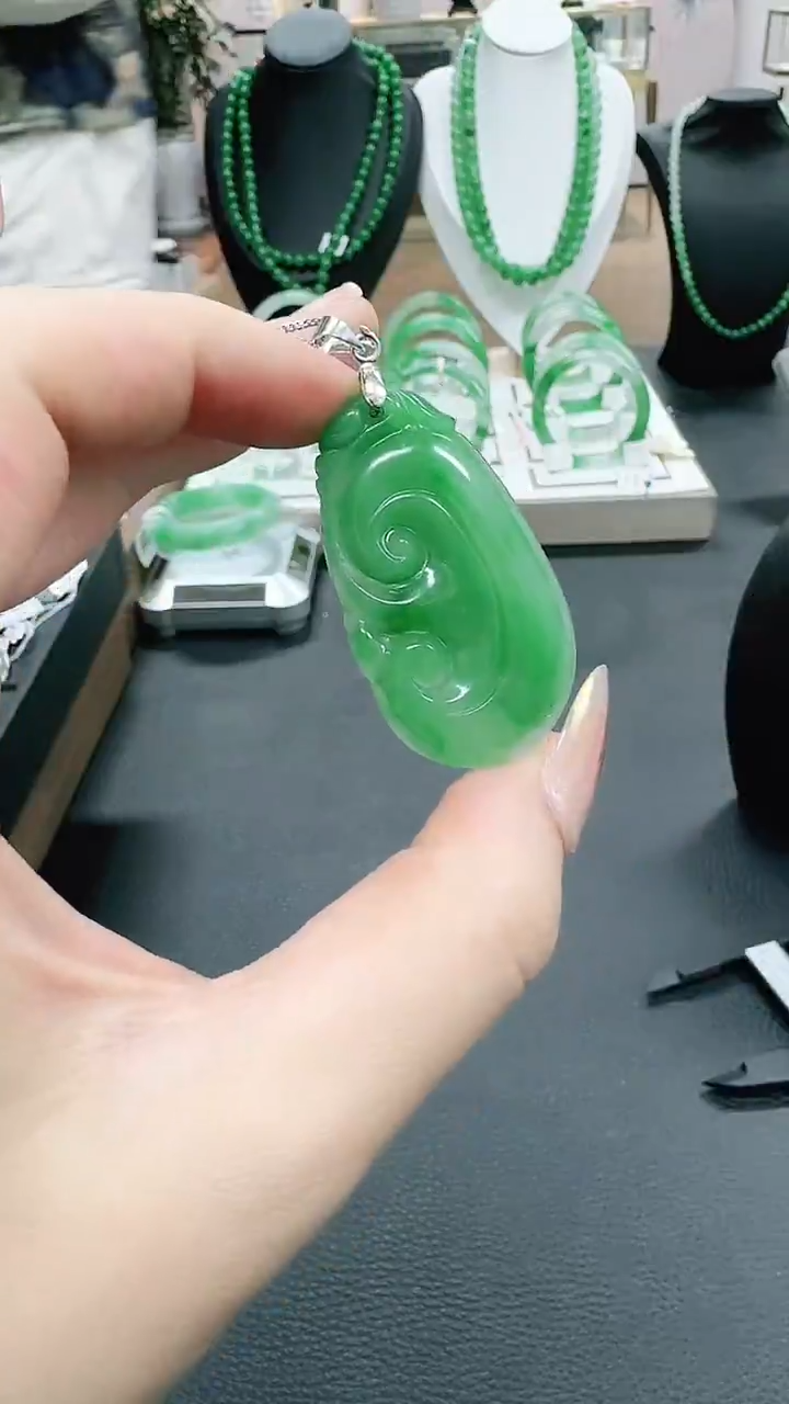 未镶嵌1石英质玉（非洲翠）/7492