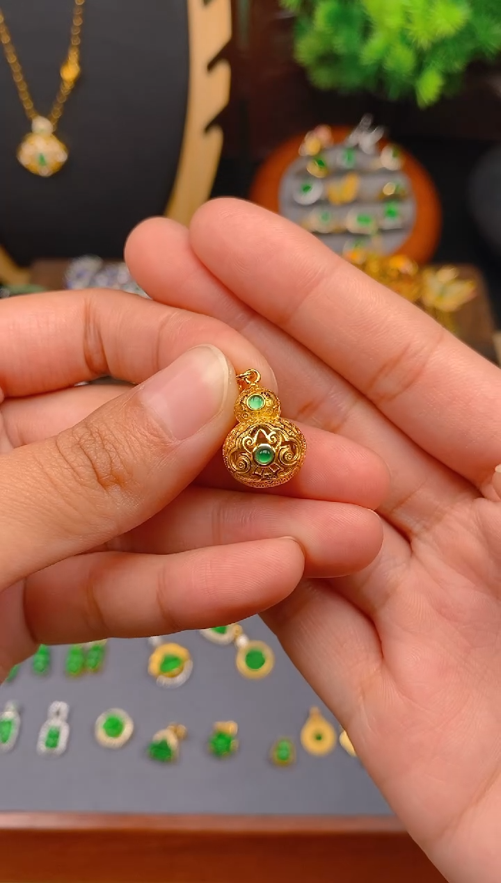 【闪购商品】翡翠吊坠(不含链)银S925镶嵌花丝葫芦