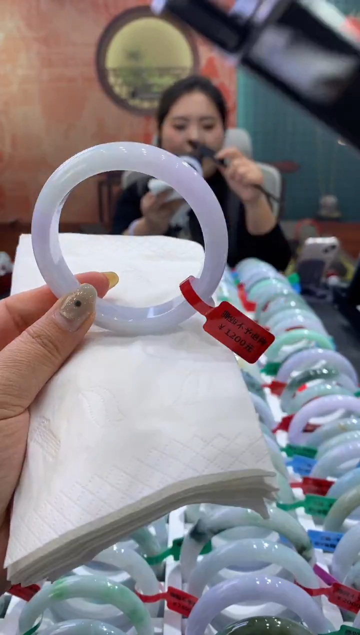 未镶嵌手镯翡翠多人000115