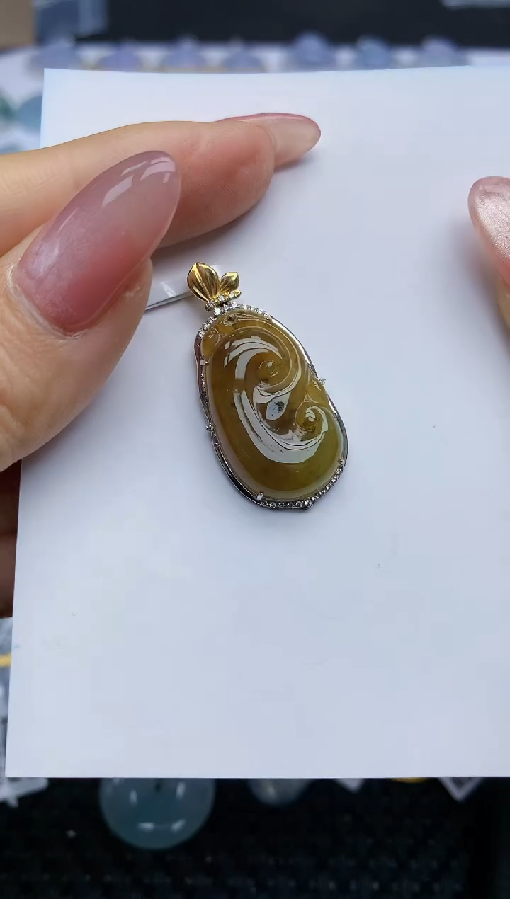 【闪购商品】翡翠颈饰18K金镶嵌天然翡翠A货