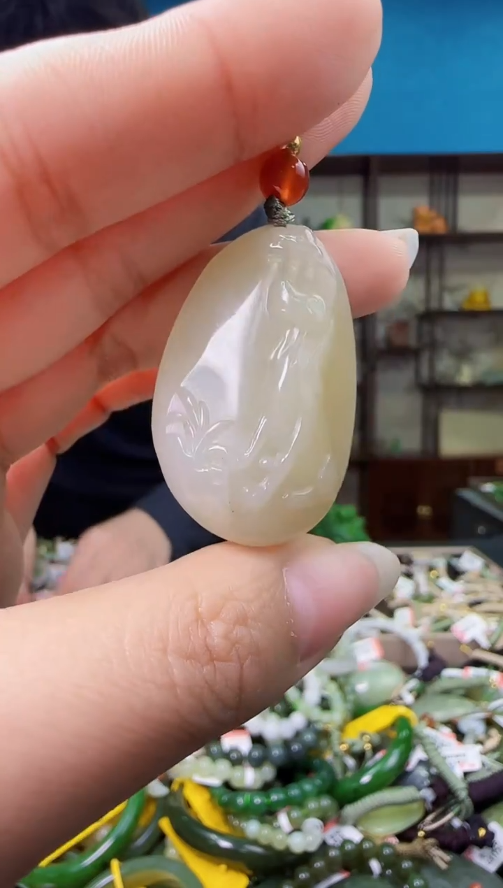 颈饰未镶嵌和田玉1