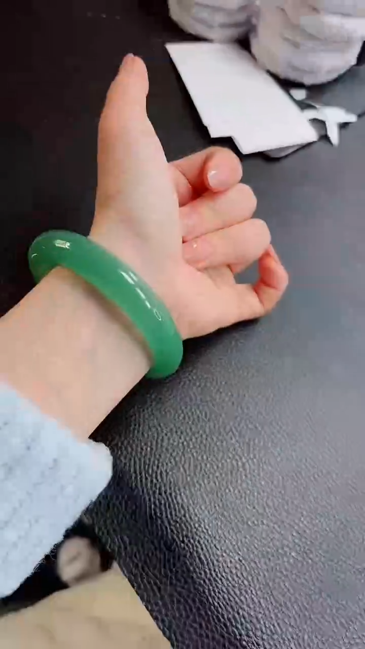 【闪购商品】石英质玉手镯未镶嵌605