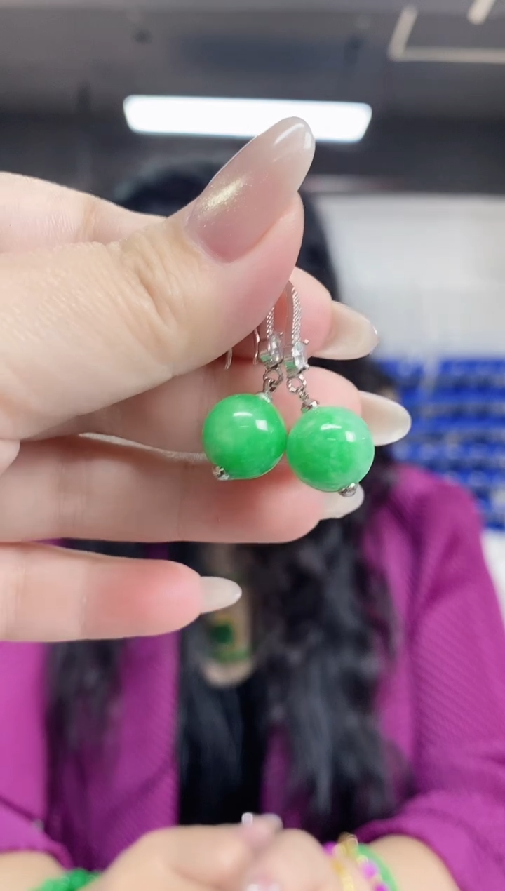 【闪购商品】翡翠耳饰未镶嵌多样性发其一颜色微差