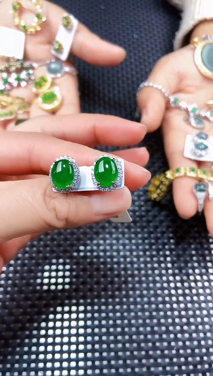 【闪购商品】翡翠耳饰未镶嵌11111111