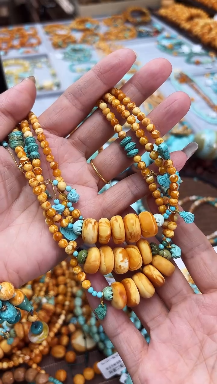 【闪购商品】琥珀裸石未镶嵌花蜡五福DIY项链多样性发其中一件