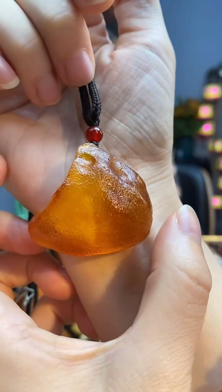 琥珀颈饰未镶嵌吊坠