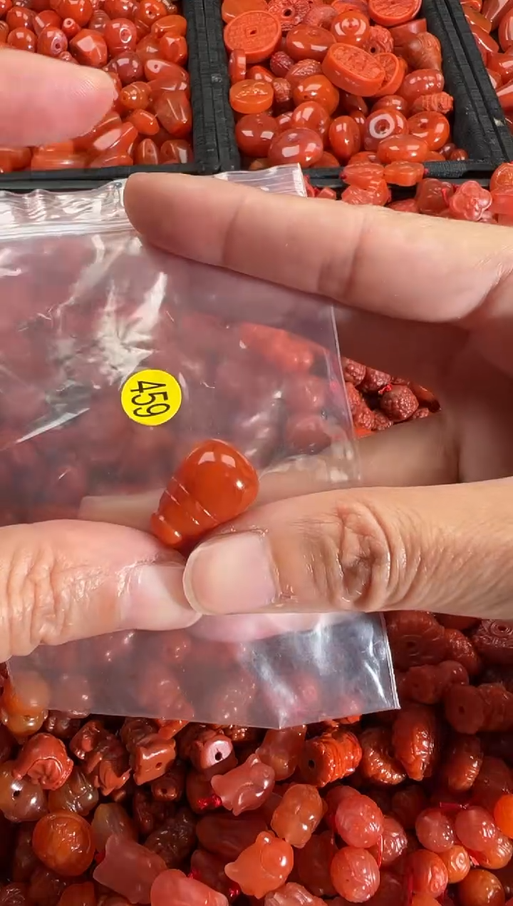 【闪购商品】南红玛瑙颈饰未镶嵌1