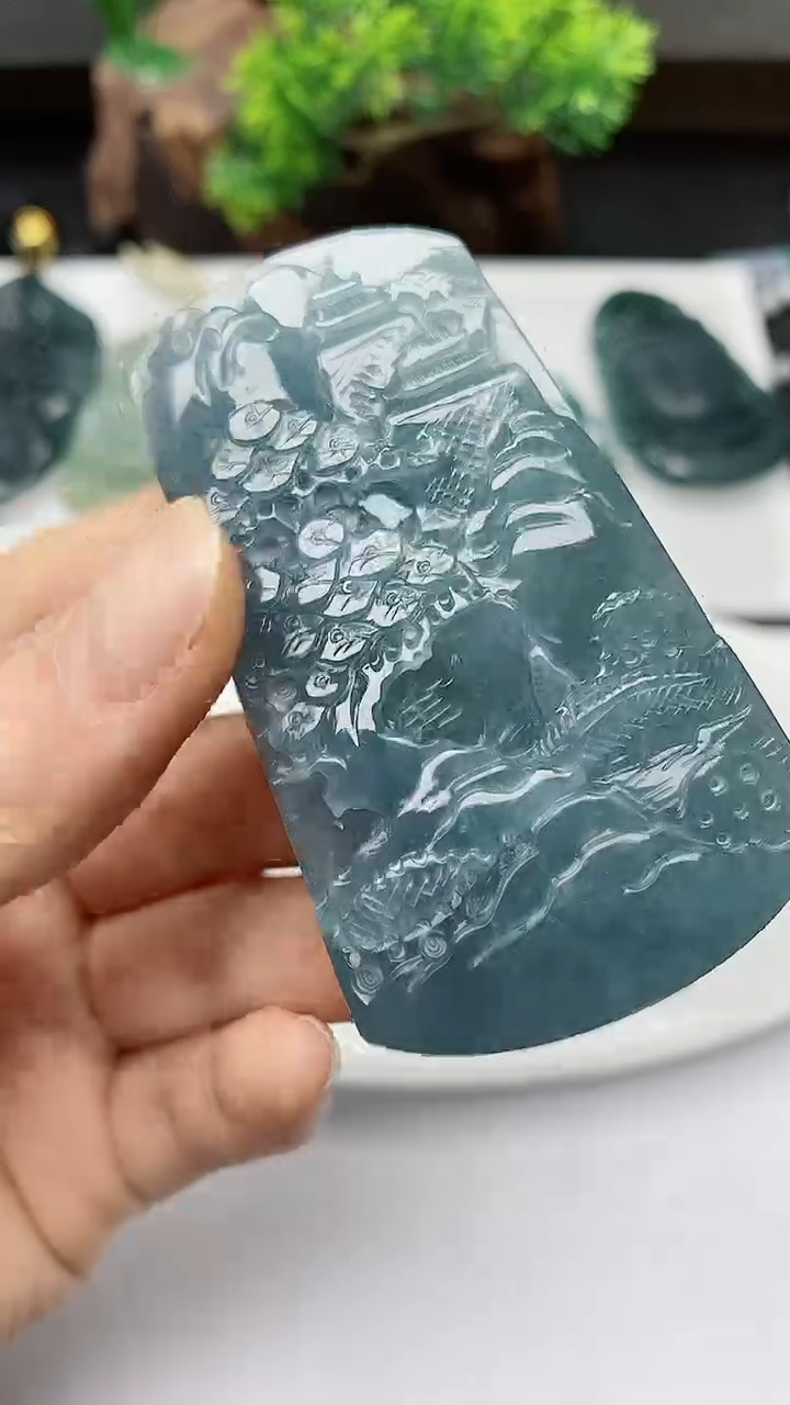 【闪购商品】翡翠颈饰未镶嵌