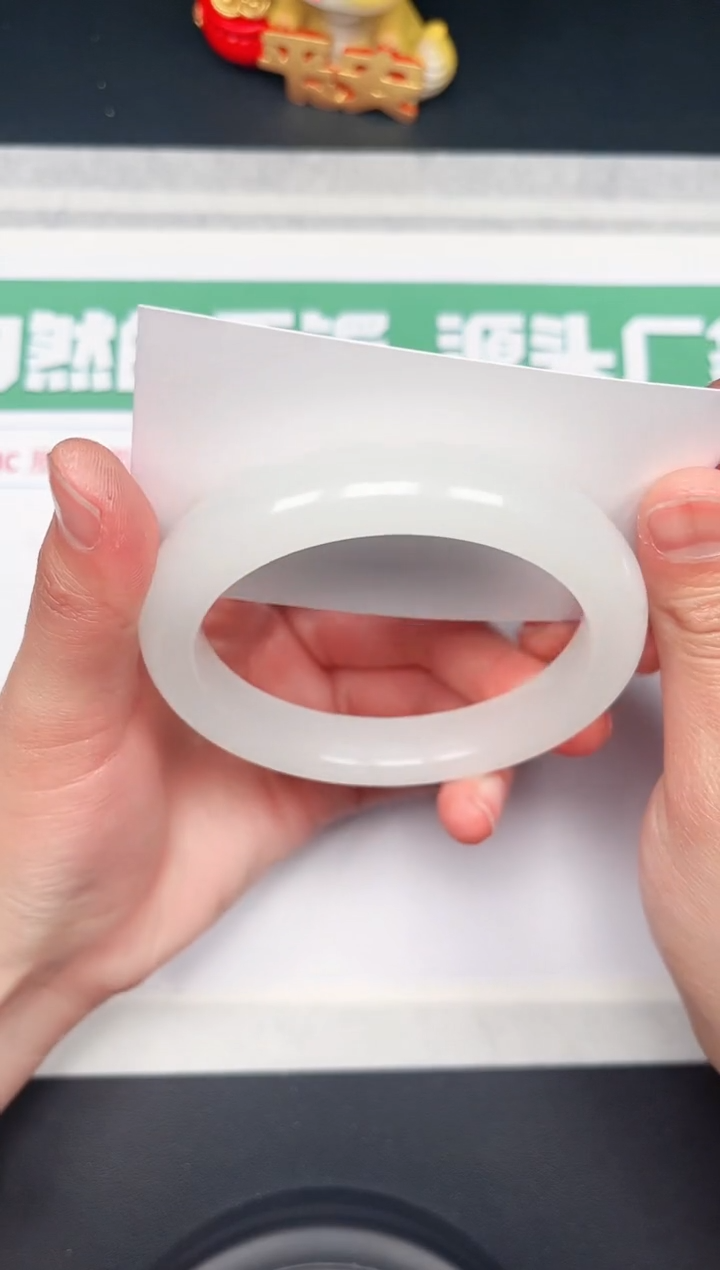 【闪购商品】石英质玉手镯未镶嵌83-62.3