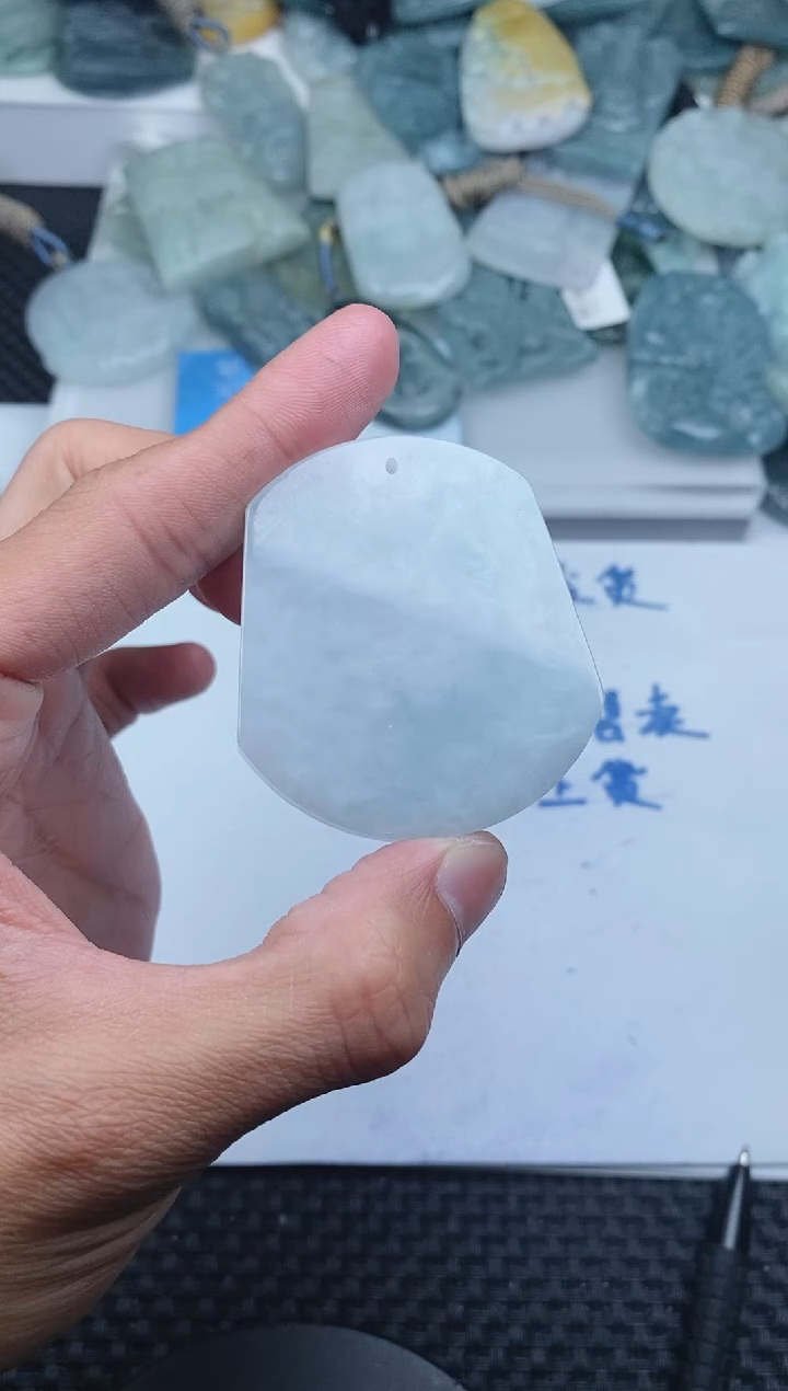 翡翠未镶嵌颈饰11111111