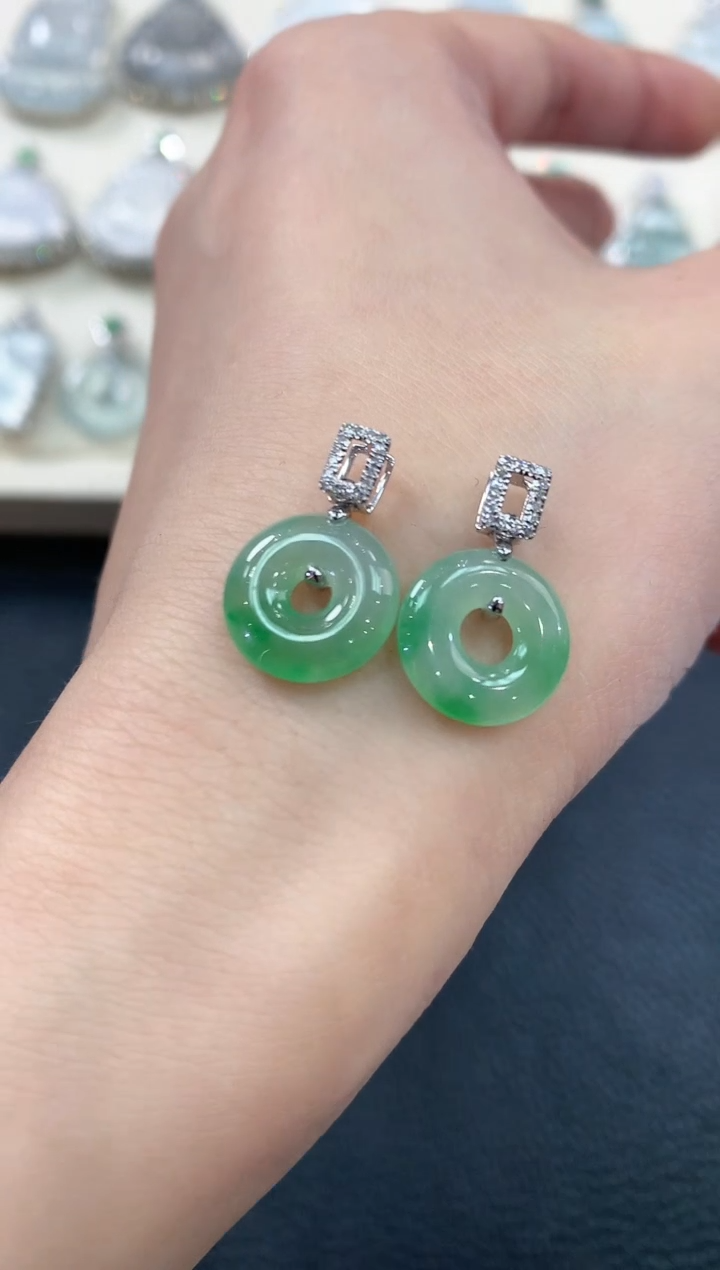 【闪购商品】翡翠吊坠(不含链)18K金镶嵌B26多样性一件发货