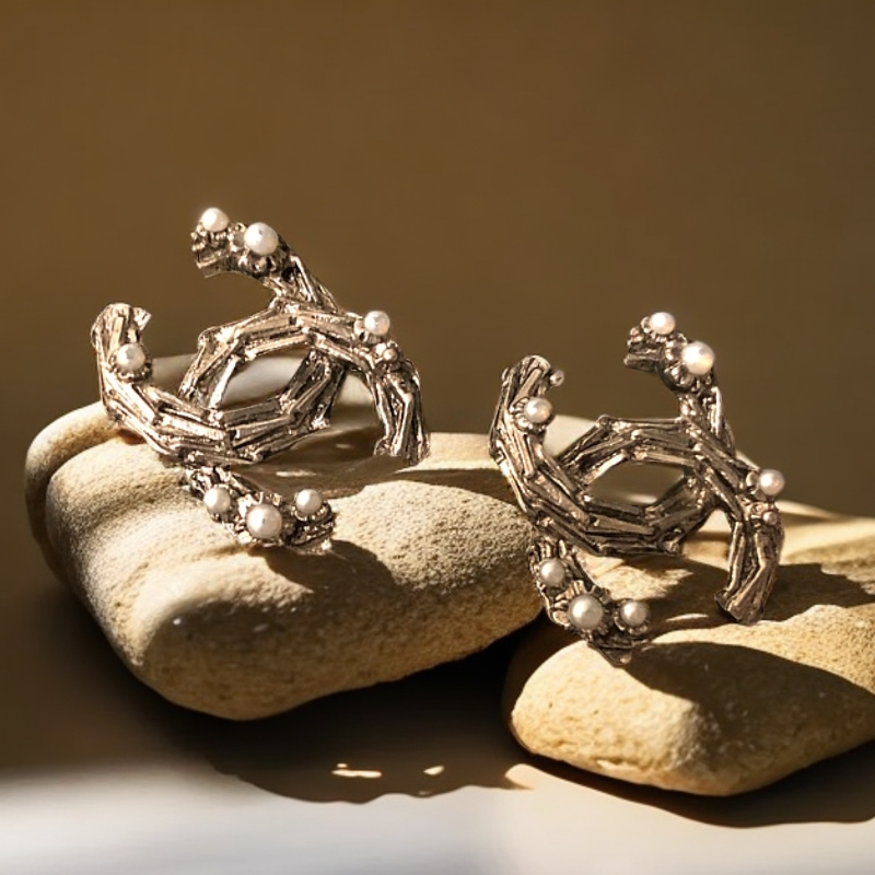 99新 Chanel/香奈儿 经典 精致 双C 纹理 珠珠 耳钉AY0298