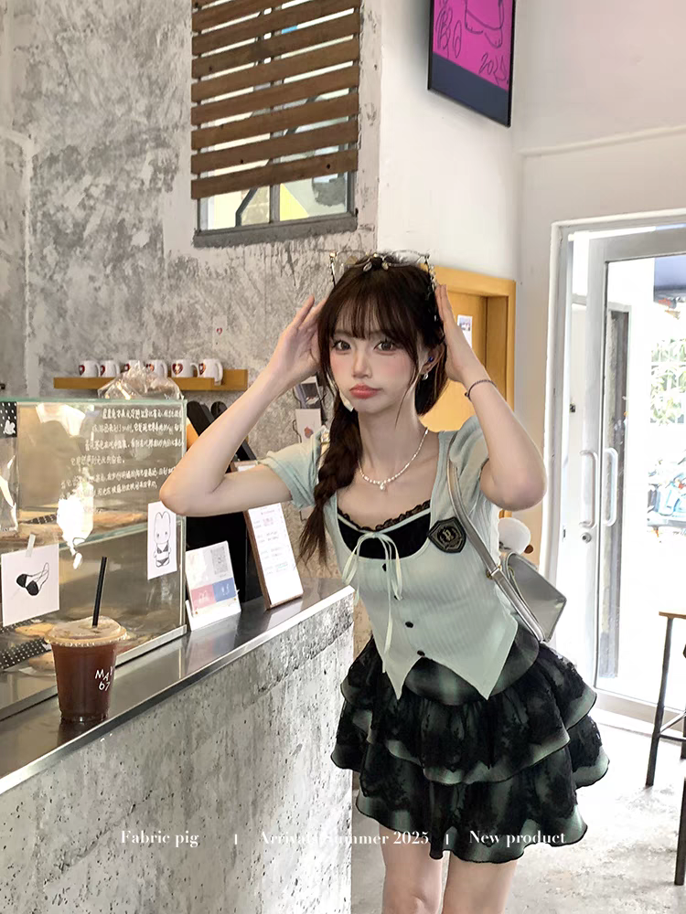 【黑巧薄荷】 学院风a字蛋糕短裙子套装女夏假两件泡泡袖上衣套装