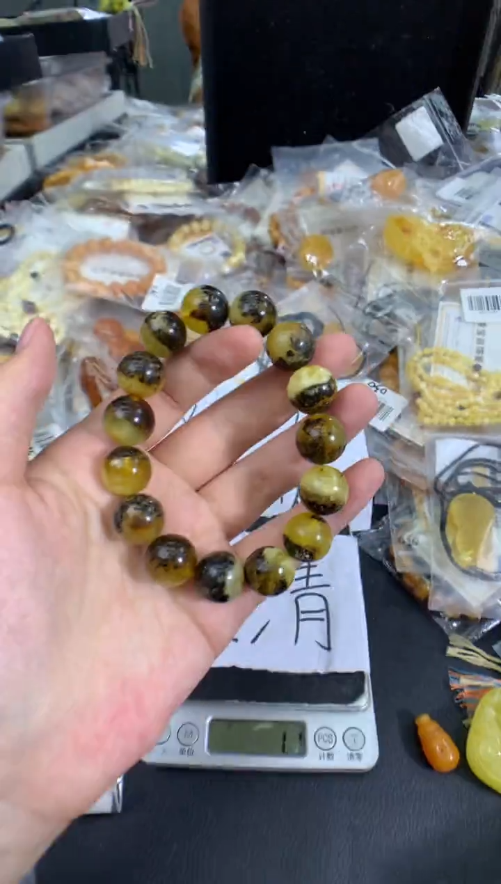 琥珀未镶嵌珠宝奇石1