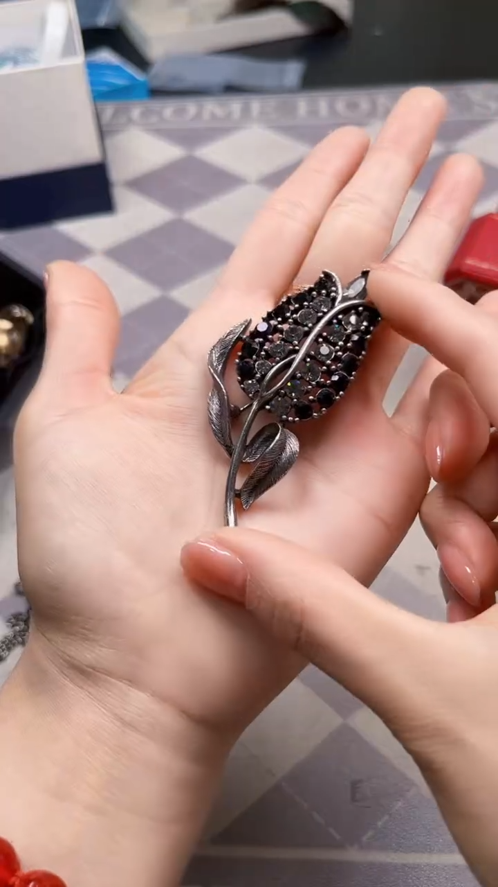 非金属无如图所示时尚饰品