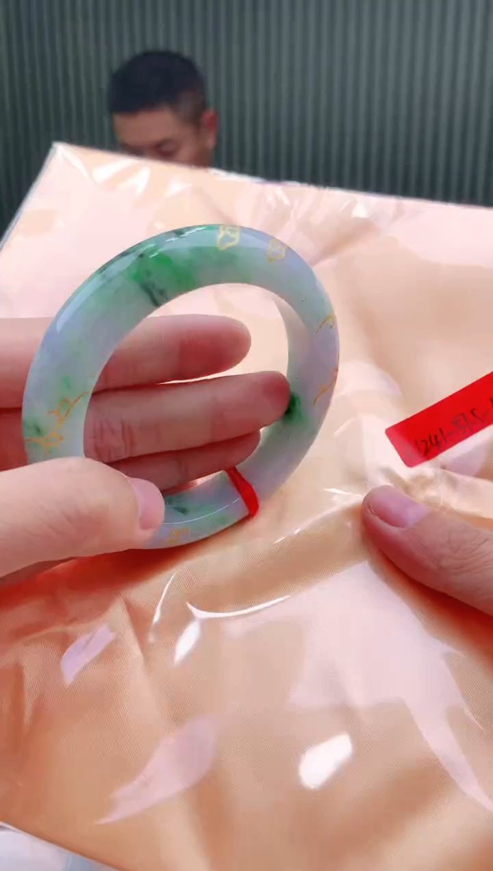 未镶嵌手镯翡翠57+