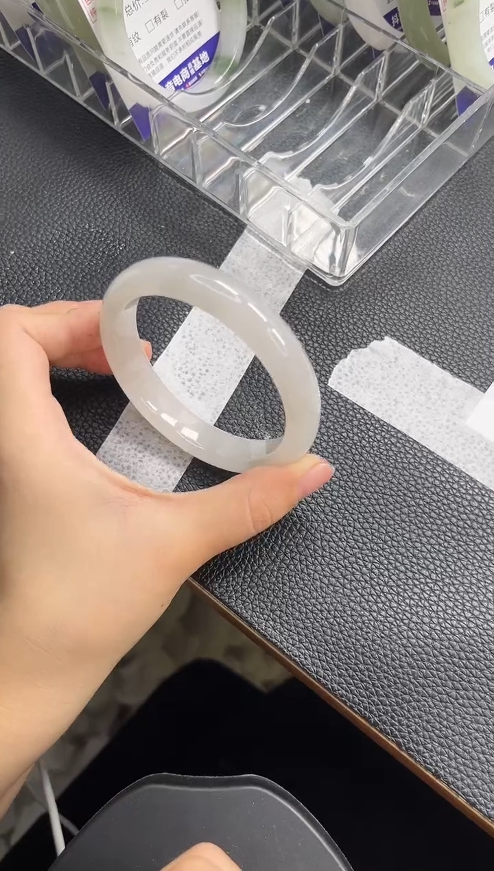 未镶嵌手镯石英岩玉117-60/61