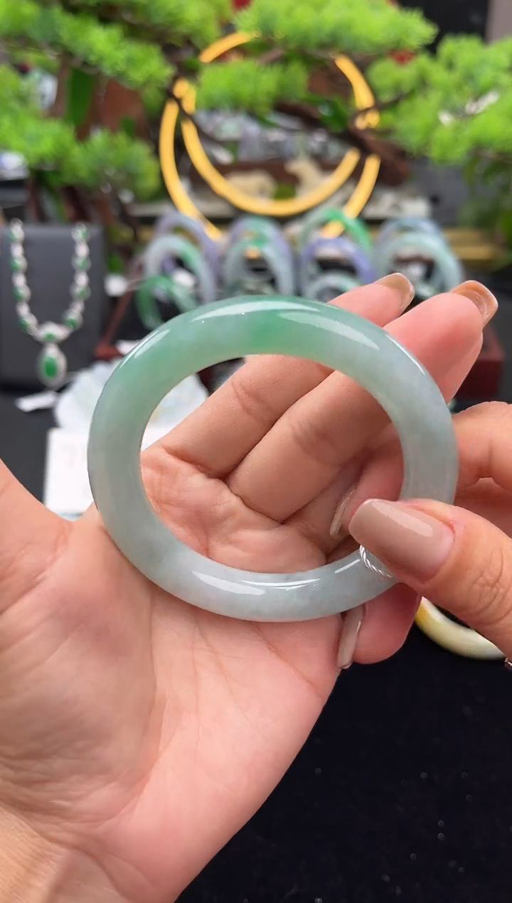 未镶嵌手镯翡翠手镯