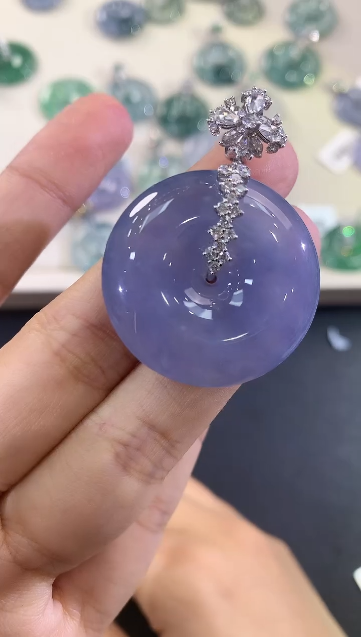 翡翠18K金镶嵌吊坠(不含链)B239紫色有色差