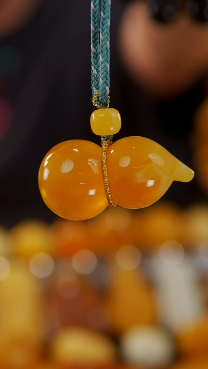 【闪购商品】蜜蜡裸石未镶嵌焦皮金沙葫芦28.2