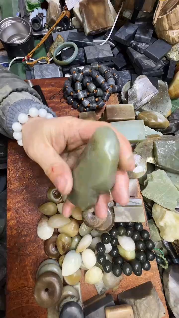 未镶嵌和田玉珠宝半成品1